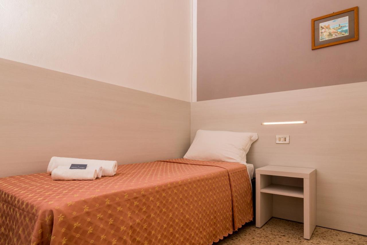 Hotel Lydia Cervia Exterior photo