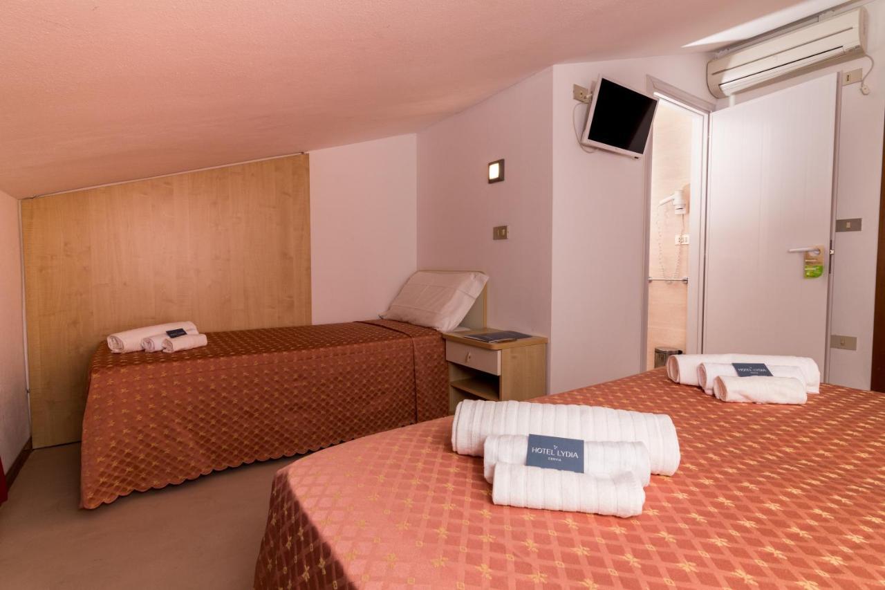 Hotel Lydia Cervia Exterior photo
